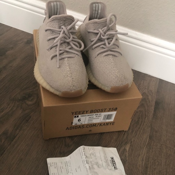 Yeezy sesame size 6 - Picture 1 of 4